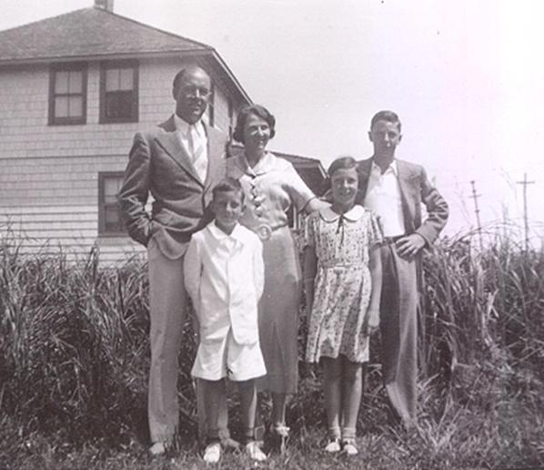 William, Marion (Cross), Bobby, Eleanore and Billy Swanton.jpg 84.1K